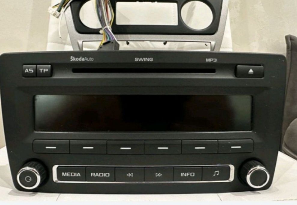 Магнитола штатная от шкода