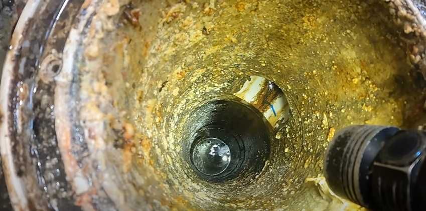 Чистка, прочистка засоров труб канализации. Сантехник. Услуги. Очиcтка