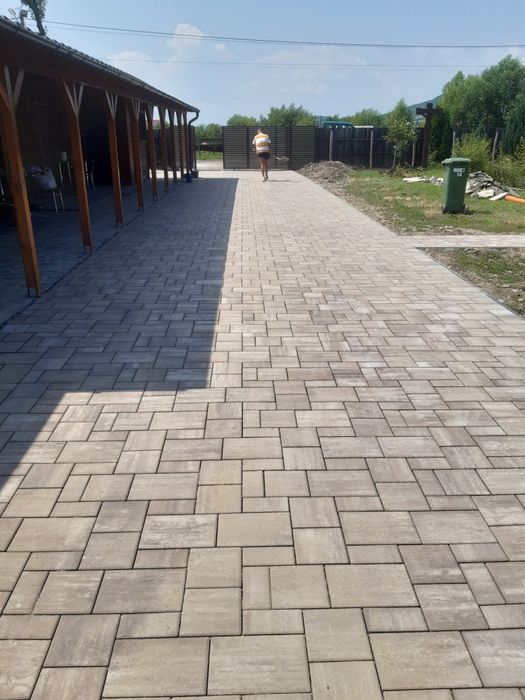 Pavaje si amenajări!