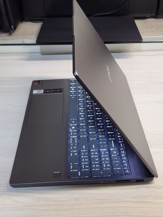 Lenovo IdeaPad Slim 3 Snapdragon X X126100/16GB/1TB