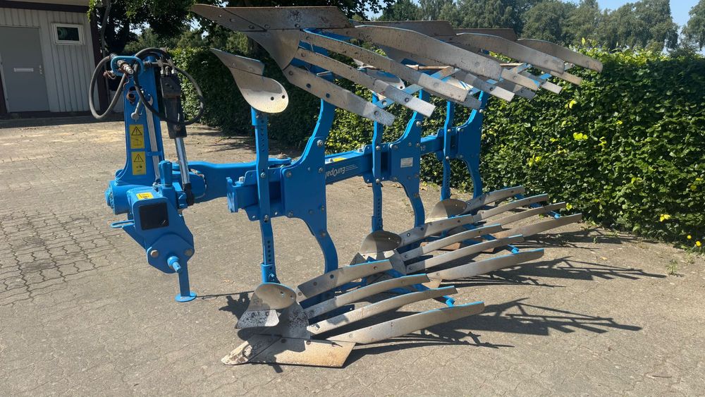 Lemken Europal 5 Claas Arion, Case Puma, Belarus tortadi.
