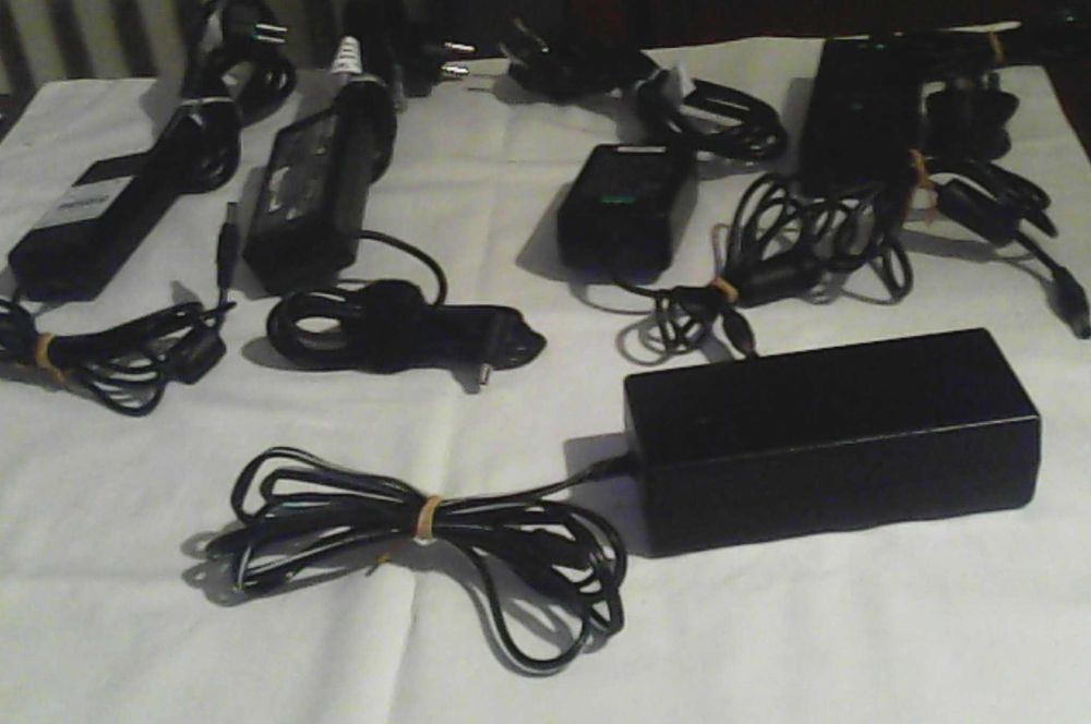 adaptoare , cabluri playstasion , netfix