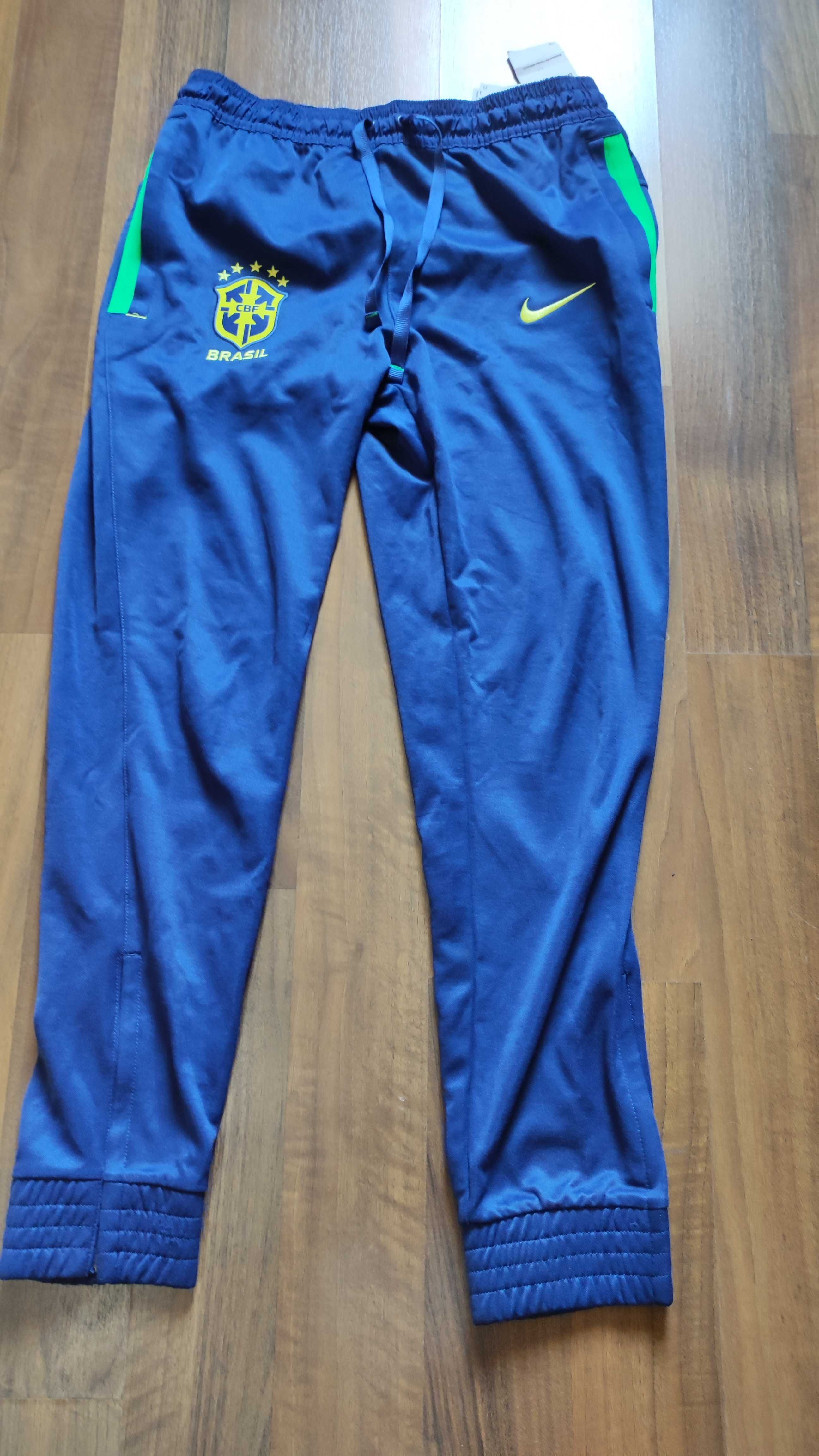 NIKE Спортно долнище CBF M NK TRAVEL K