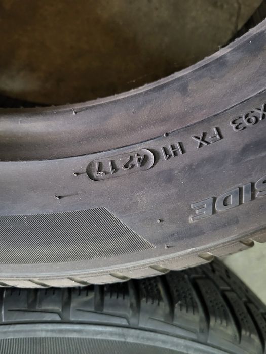 2 anvelope 215 55 R 18 Hankook iarna