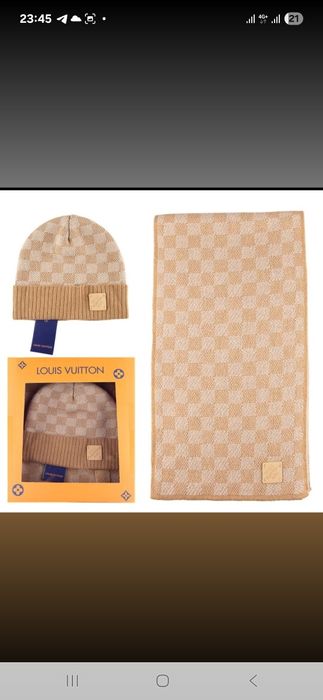 Set  caciula si fular  Louis Vuitton calitate premium