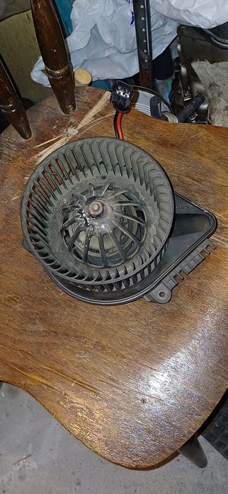 Продавам части за Рено Сценик