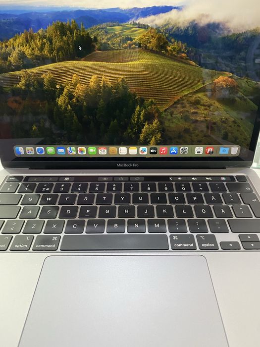 Продавам MacBook Pro 2020 A2251