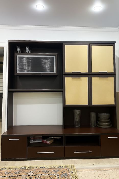 Стенка и шкаф коричневый