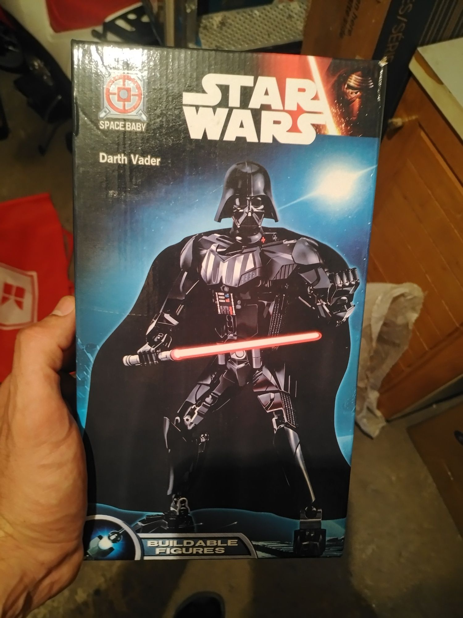 starwars с кутия BB8