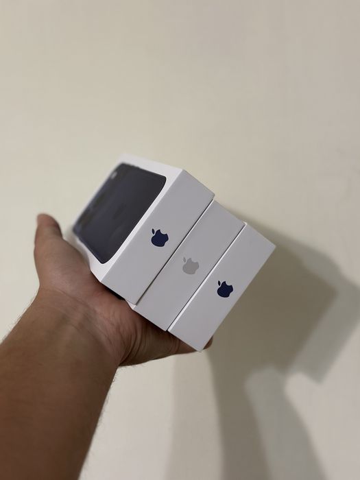 iPhone 17 Pro / 256GB / eSIM / ФО / Silver / Deep Blue