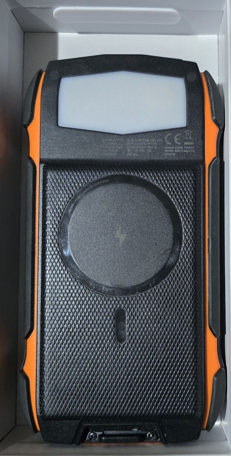 Продавам Solar Power Bank 20000 mAh