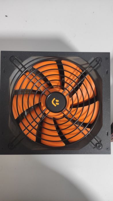 Sursă 650W 80+ Gold
