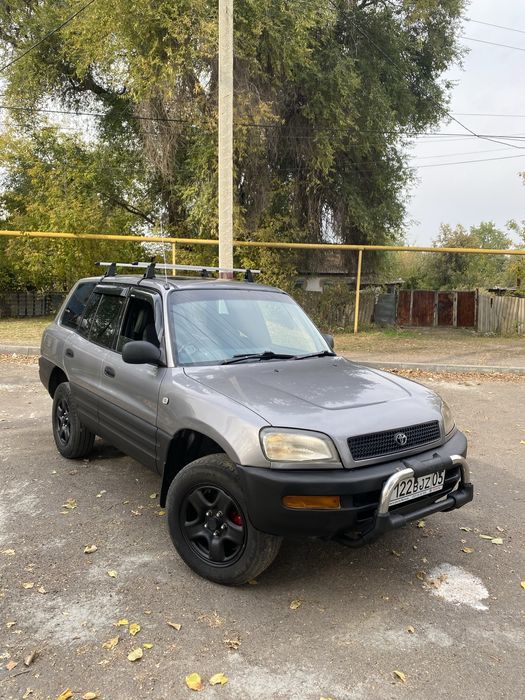 Продам rav 4 в отличном состояние
