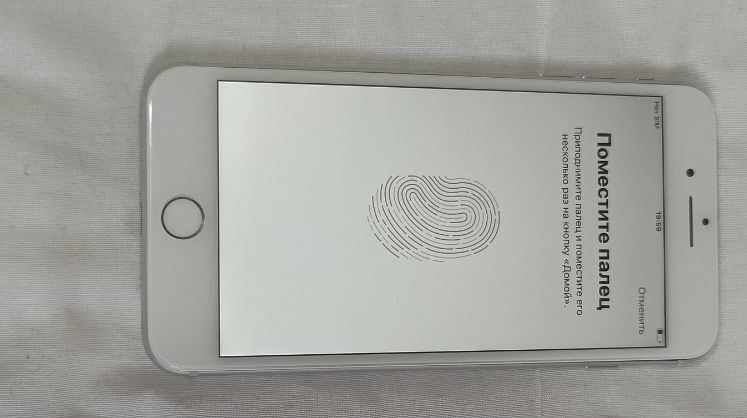Продам IPhone 8 Plus