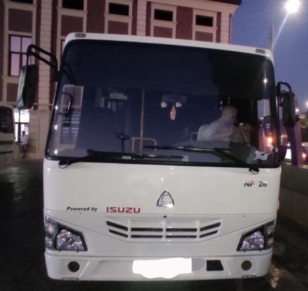 Avtobus ISUZU SAZ NP 21