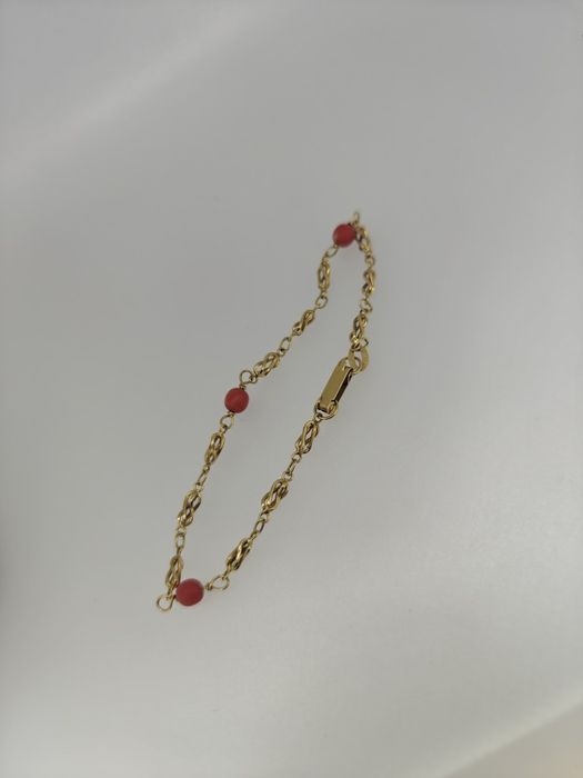 Brățară aur 18k 3.52gr cu coral (r)