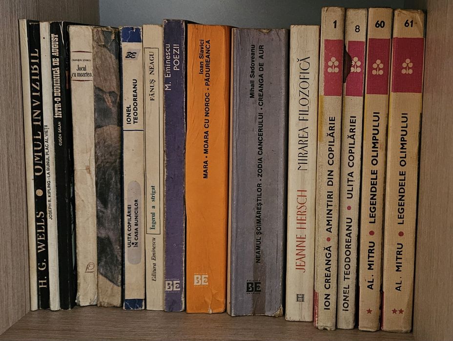 Carti vechi edituri diferite