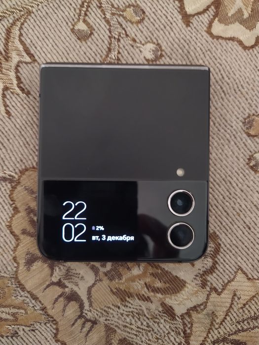 Телефон Samsung Flip.