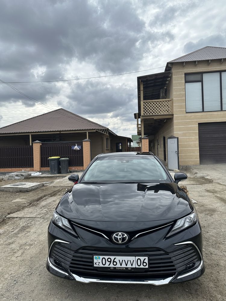 Toyota camry 75 2023