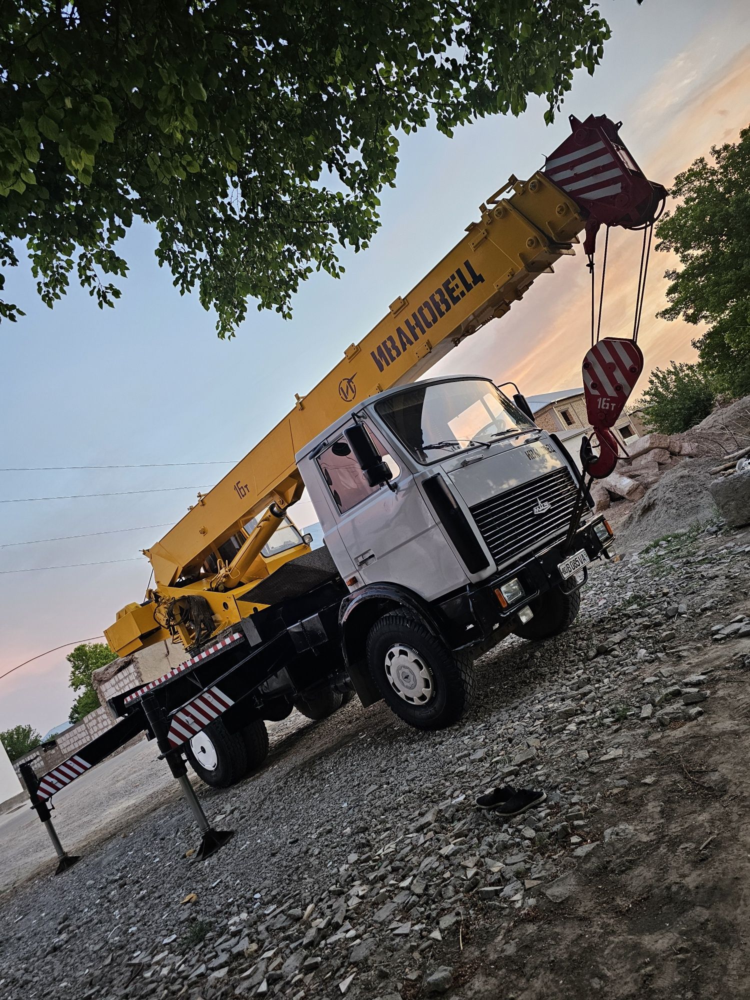 Автокран ивановец 16т 18м 2001год