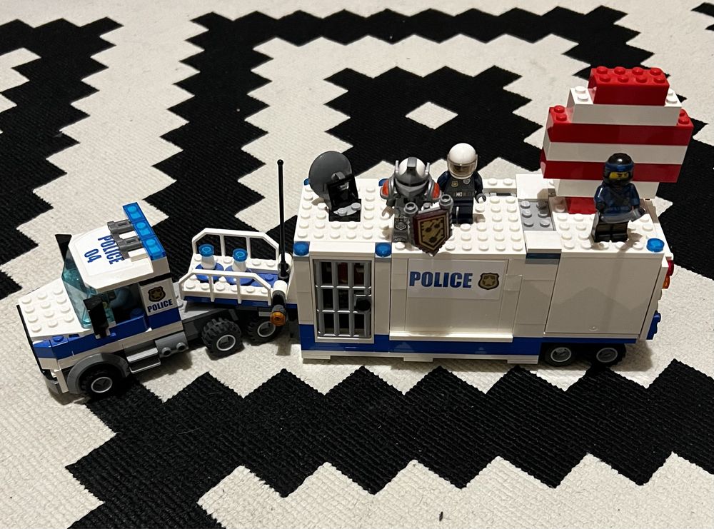 Lego Centru de politie mobil