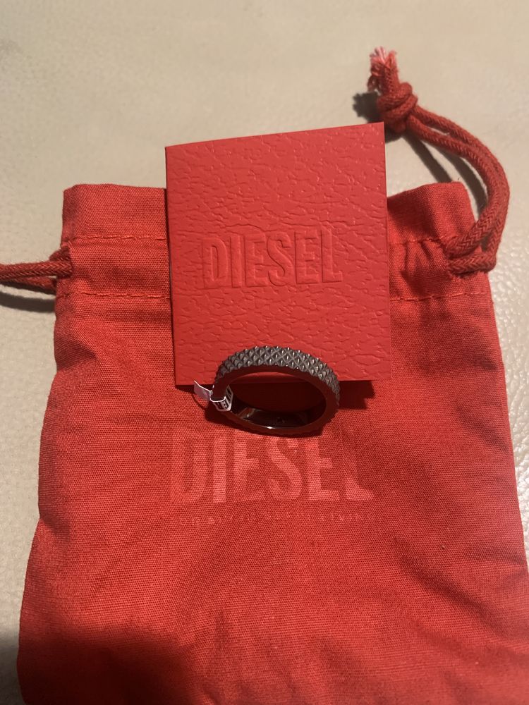 Inel otel Diesel