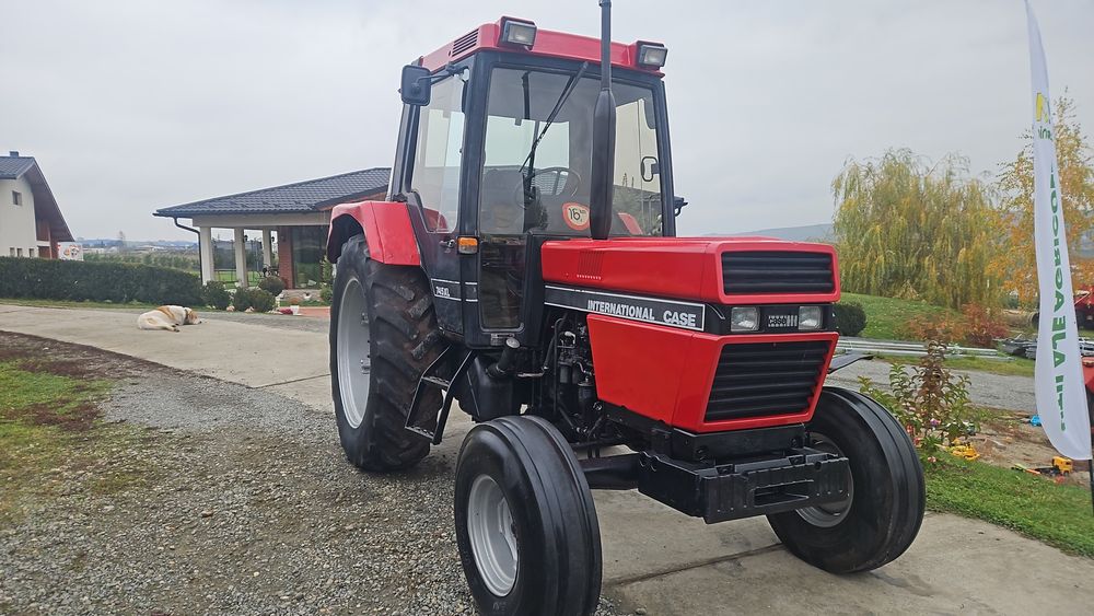 Tractor Case Internațional 745 XL