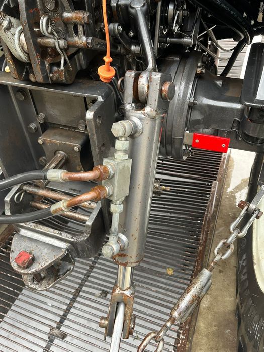 Vând tractor Fiat 580