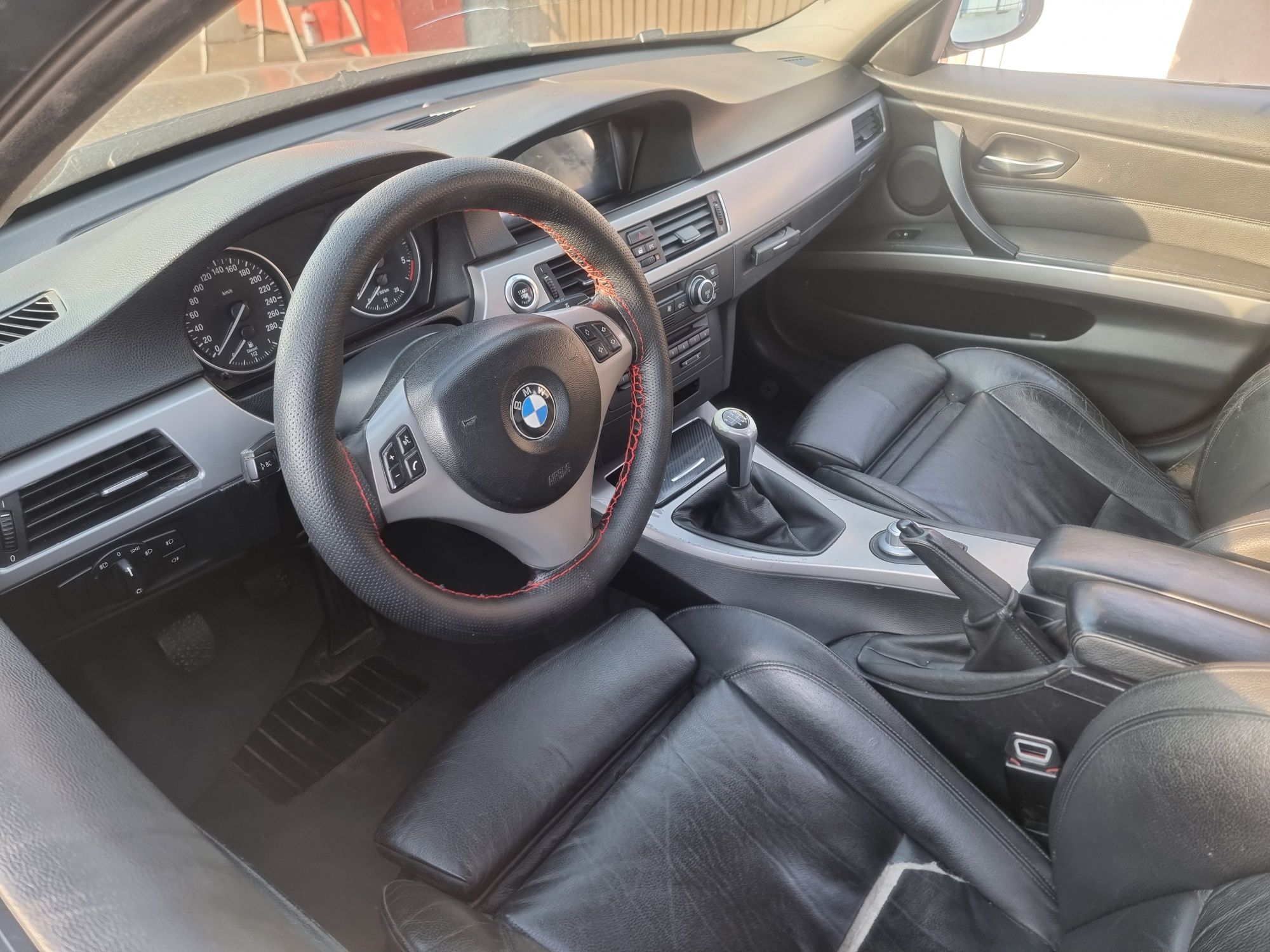 Piese bmw e90 330d manual  235cp volan stanga