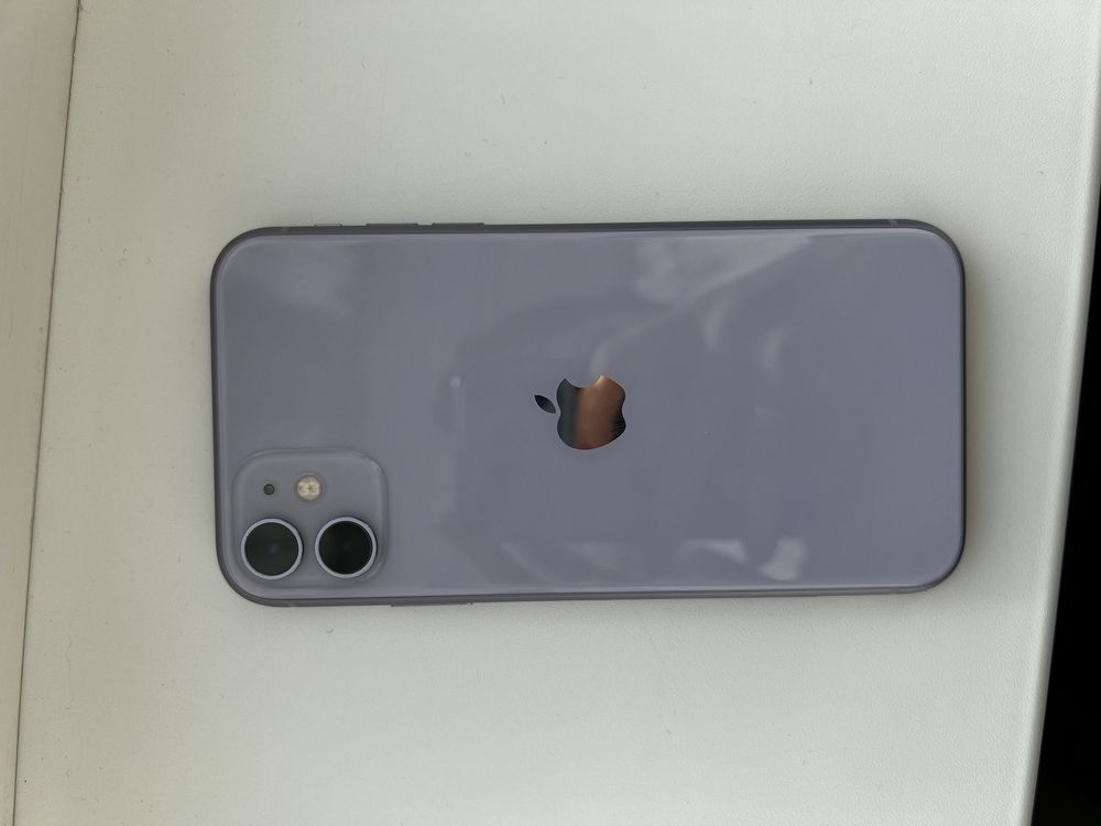 Продам iPhone 11 64Gb фиолетовый