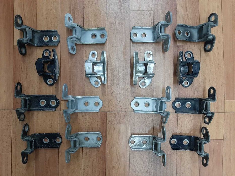 Продам Петли передней задней дверей Toyota Camry 40 / 45