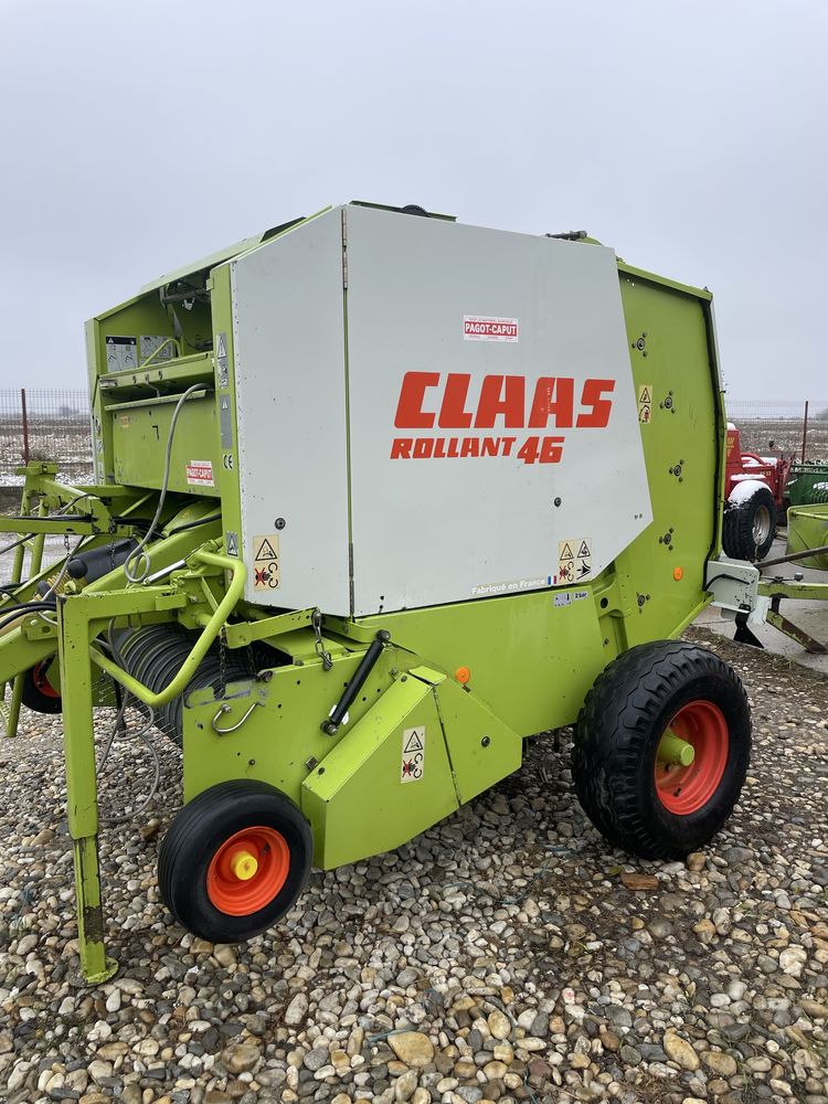 Presa de balotat , balotiera rotundă Claas Rollant 46 , Welger , Deutz