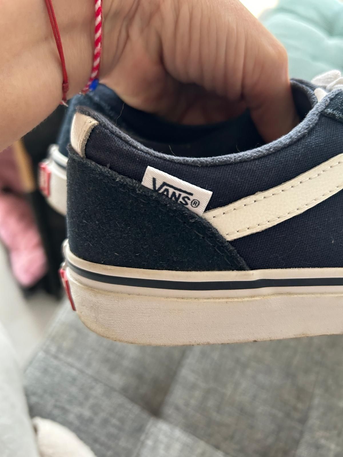 Ниски маратонки Vans сини 37 номер