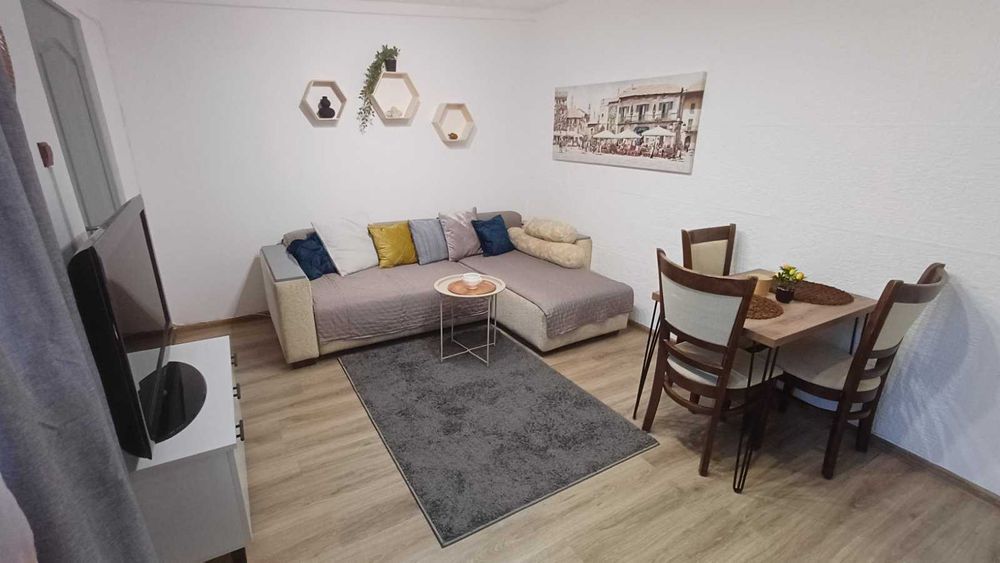 Под наем двустаен в кв. Трошево