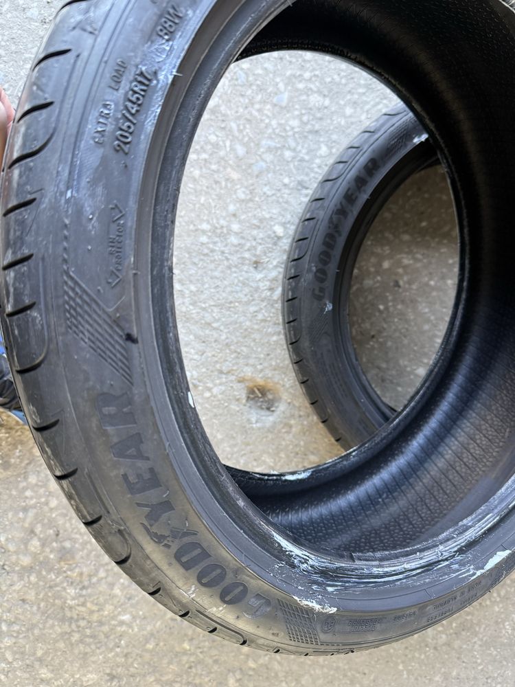 2 броя гуми 205 45 17 Goodyear Eagle F1