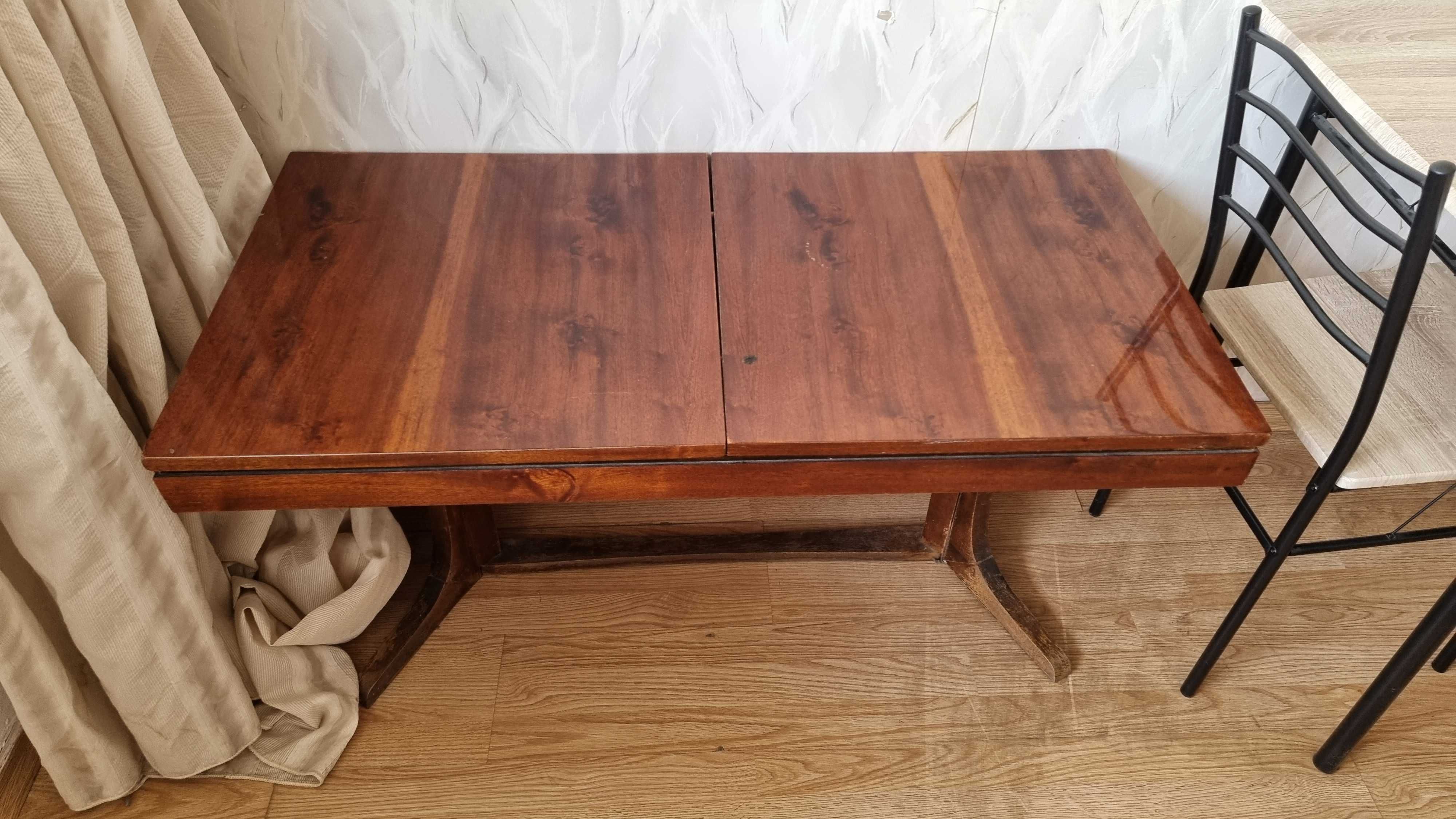 Трапезарна разтегателна дървена маса