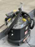 De inchiriat aspirator cu spalare prin extractie Karcher