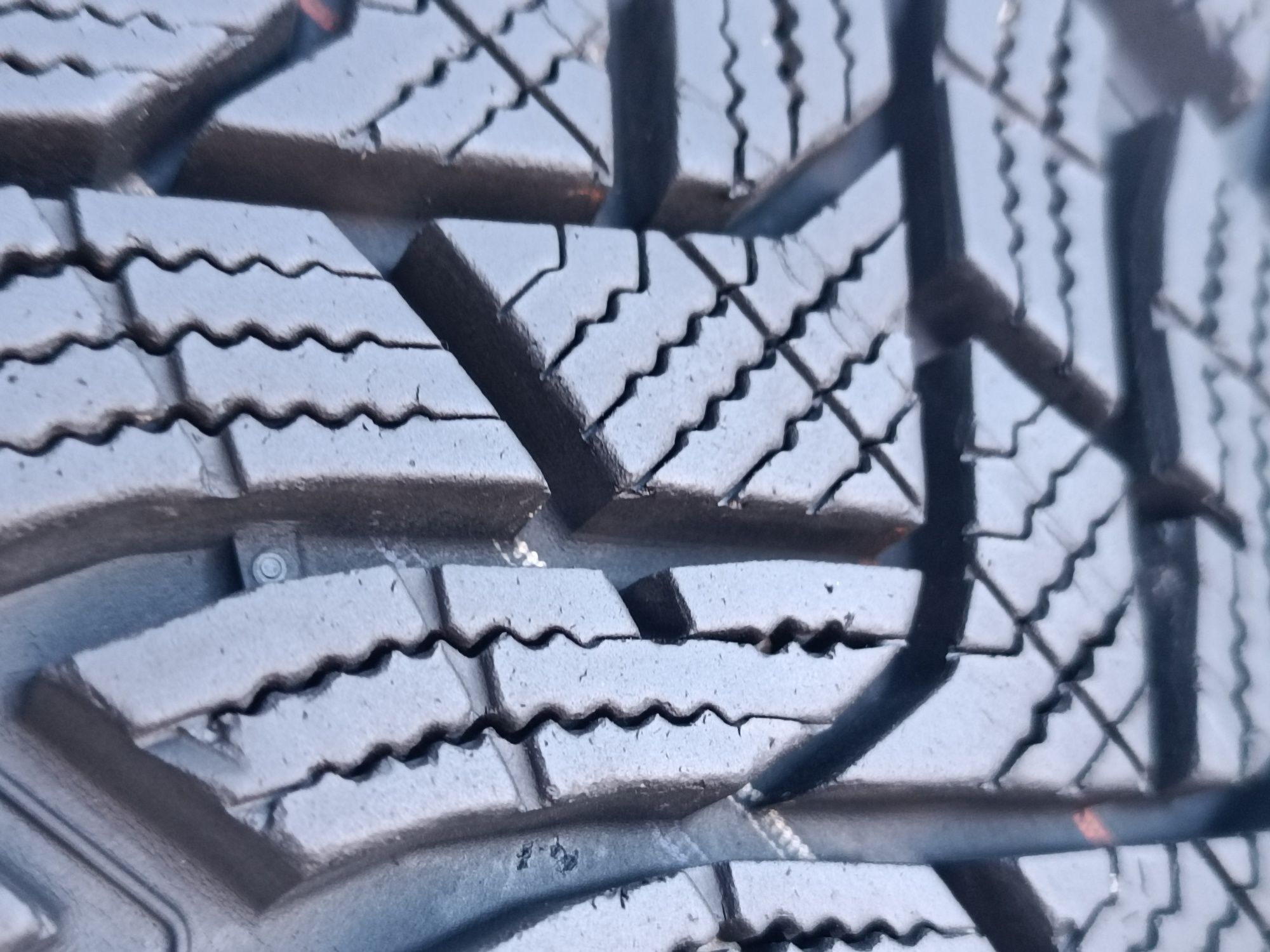 235/45/17 Dunlop