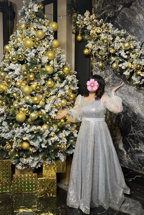 Продаю серебристое вечернее платье