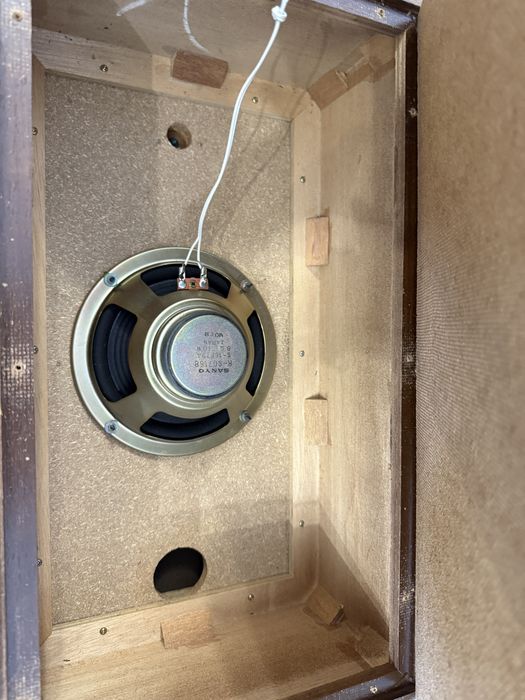 Sistem Vintage Amplificator Fisher CA-520 si boxe Sanyo