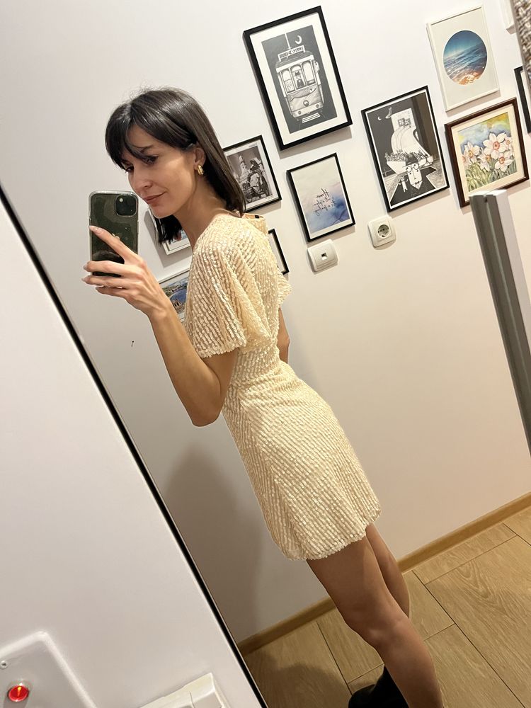 Нежна рокля с пайети ZARA XS