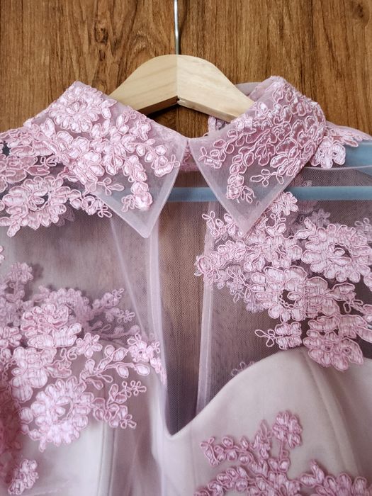 Официална рокля с тюл и дантела