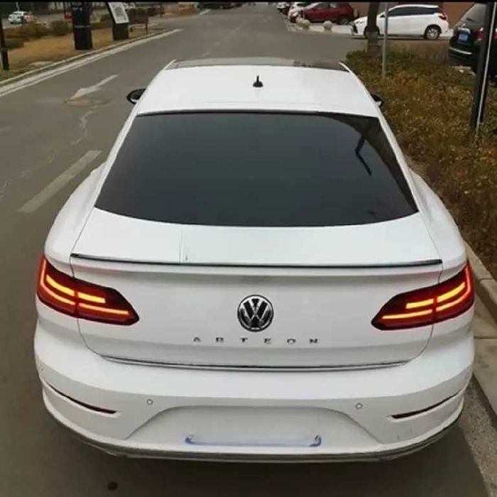 Eleron Lip Codita Slim Portbagaj Volkswagen VW Arteon / CC, Negru Luci