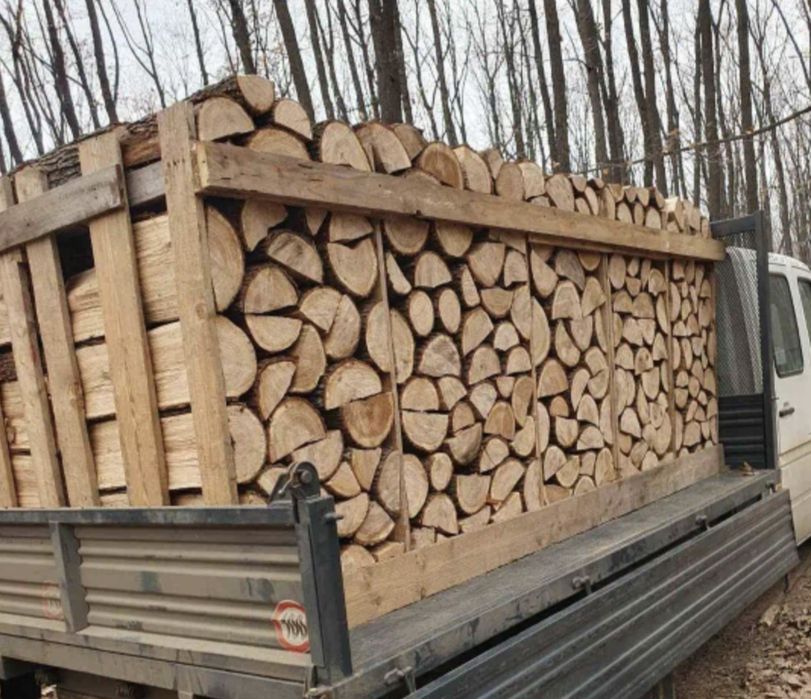 Lemne de foc salcâm stejar fag uscate și tăiate la palet