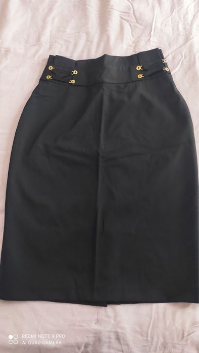 Дамска пола  Нова 36 размер