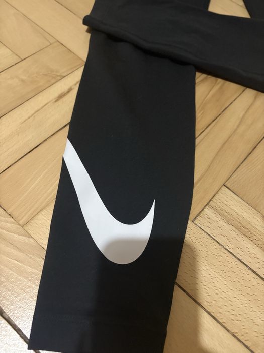 НОВИ клинове Nike в С размер 35лв
