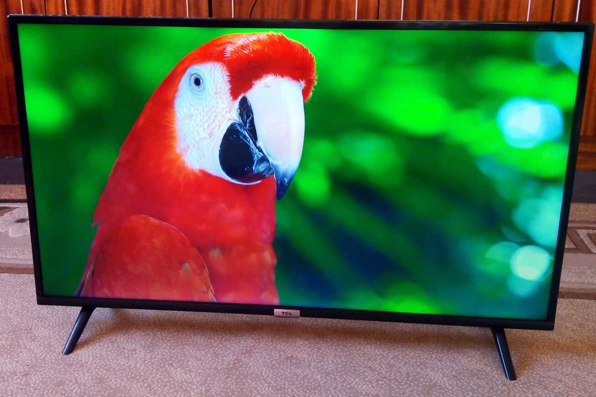 SmartTV марки TCL 40" 102см Wi-Fi YouTube Rutube Фильмы и пр В ИДЕАЛЕ