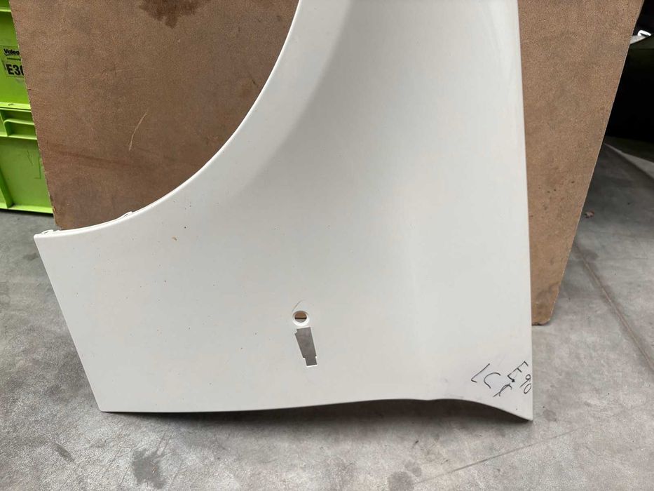 Ляв калник и десен  БМВ Е90 Е91 фейслифт BMW E90 LCI E91 LCI