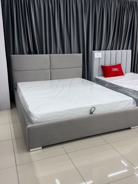 Кровать двуспальная