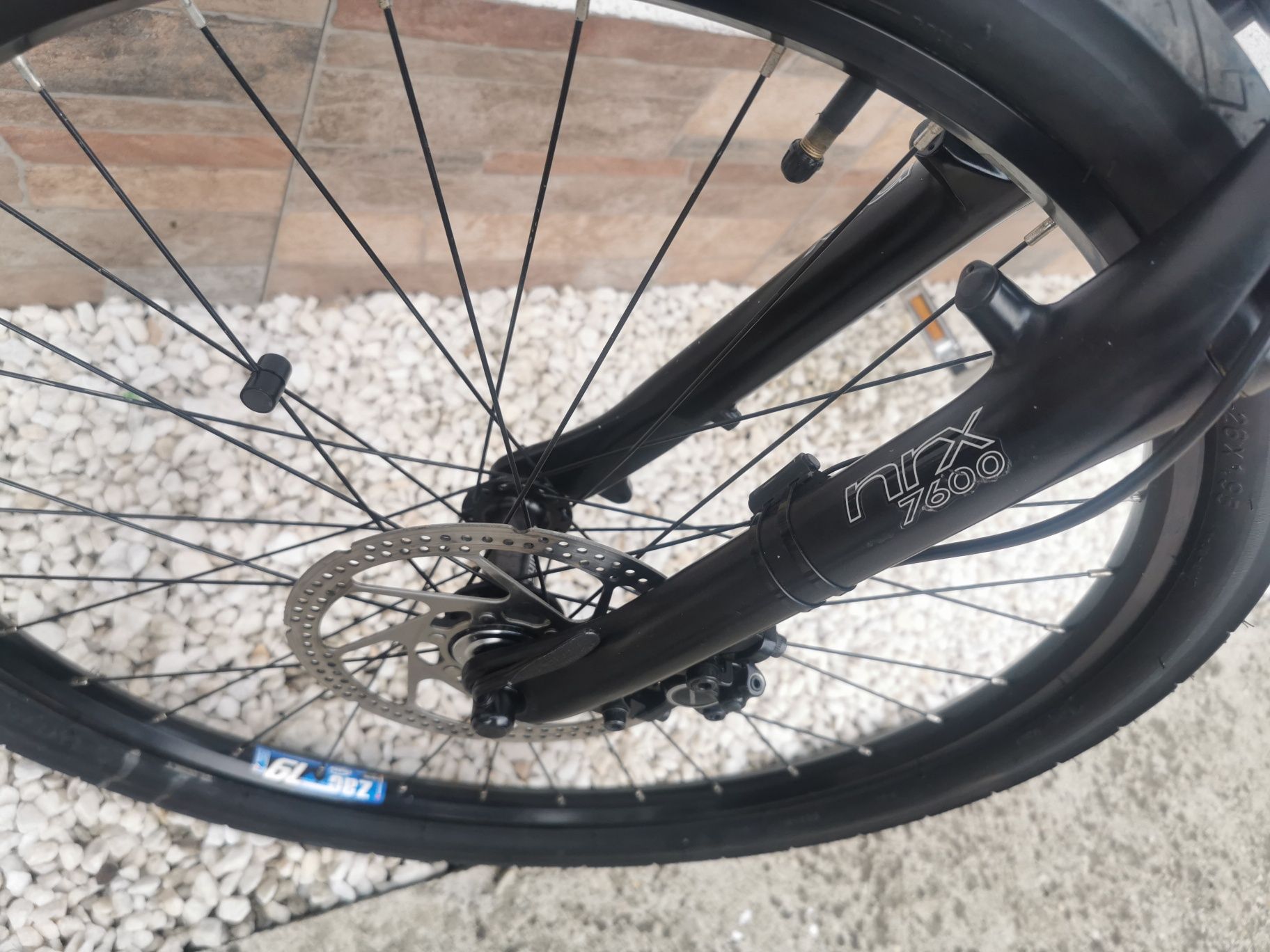 Bicicleta Bulls marimea M. aluminiu 3x9 viteze, frane hidraulice